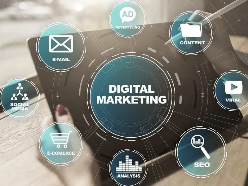 Digital marketing a tradycyjny marketing: kluczowe różnice i istotne informacje