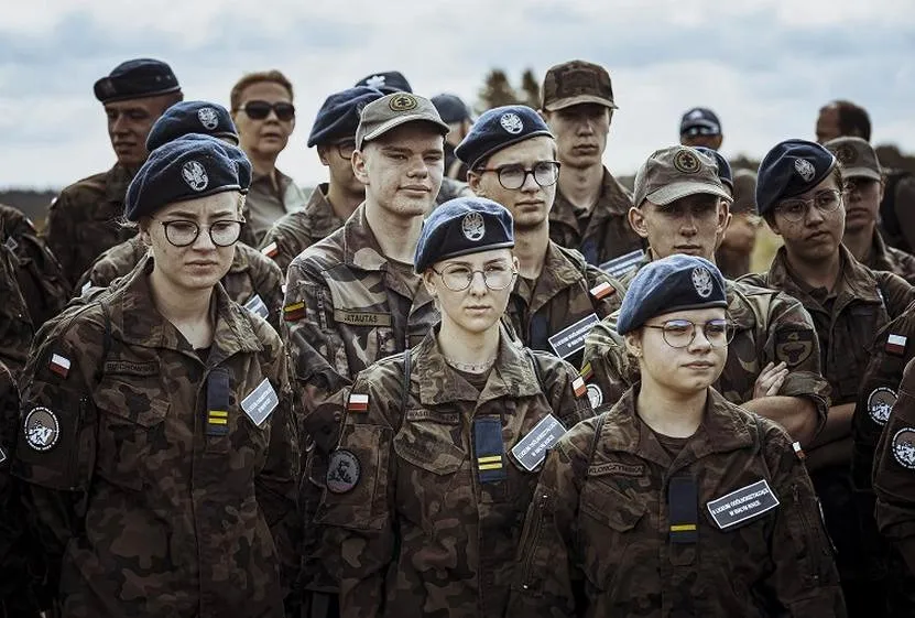 Ile naprawdę zarabia szeregowy zawodowy — zaskakujące fakty o wynagrodzeniu