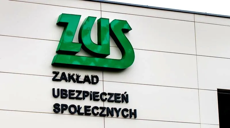 Kiedy pracodawca zgłasza do ZUS? Kluczowe informacje dla pracowników i pracodawców